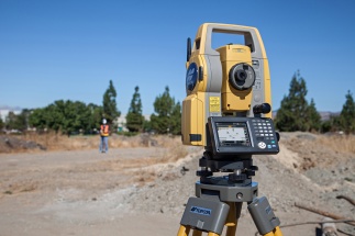 Topcon DS-200 features robotic upgrade to popular total station series