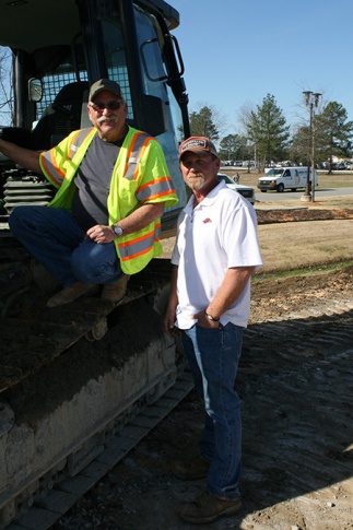 Weaver Bailey Construction taps latest GNSS machine technology forhighway widening project.